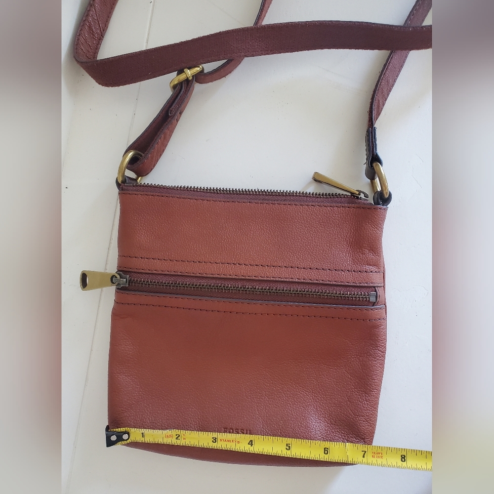 Fossil Voyager Leather Crossbody Bag - Picture 7 of 9